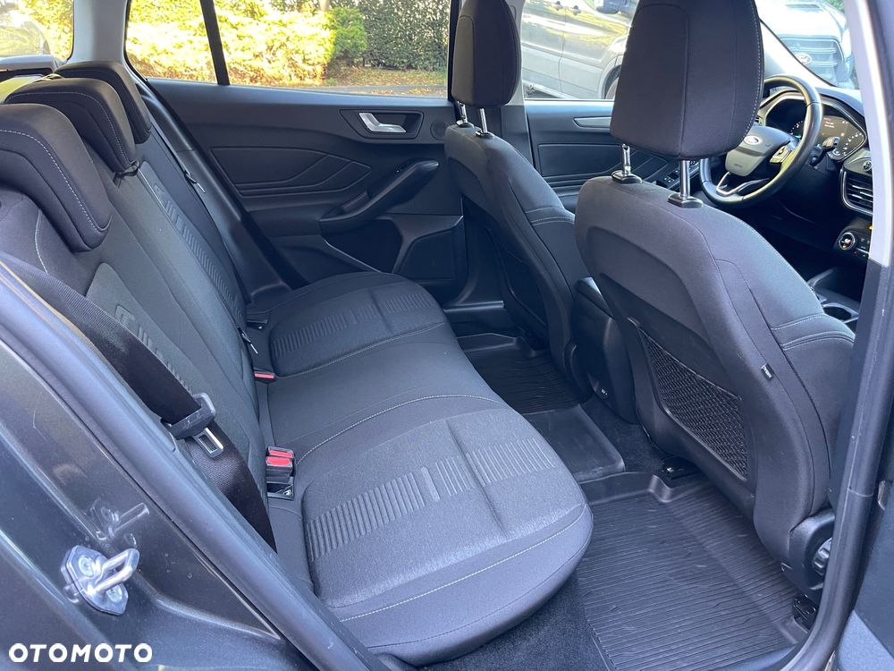Ford Focus - 27