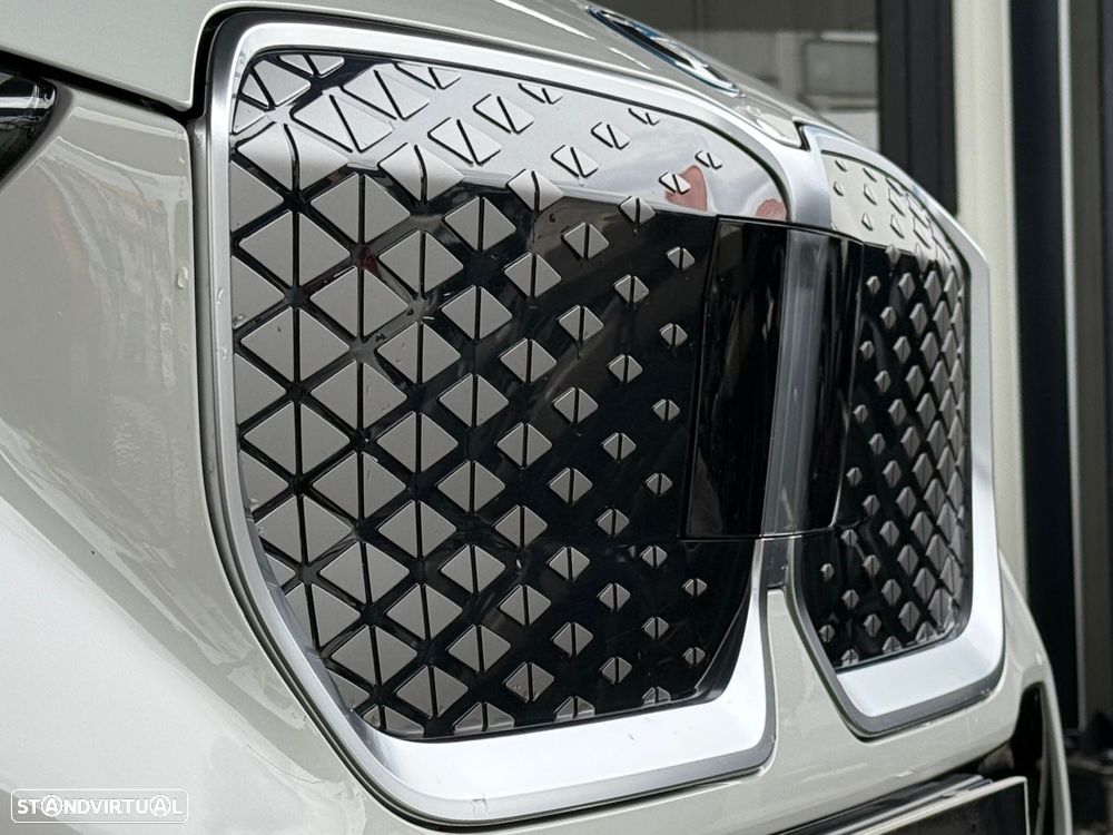 BMW iX1 eDrive20 Pack Desportivo M - 21