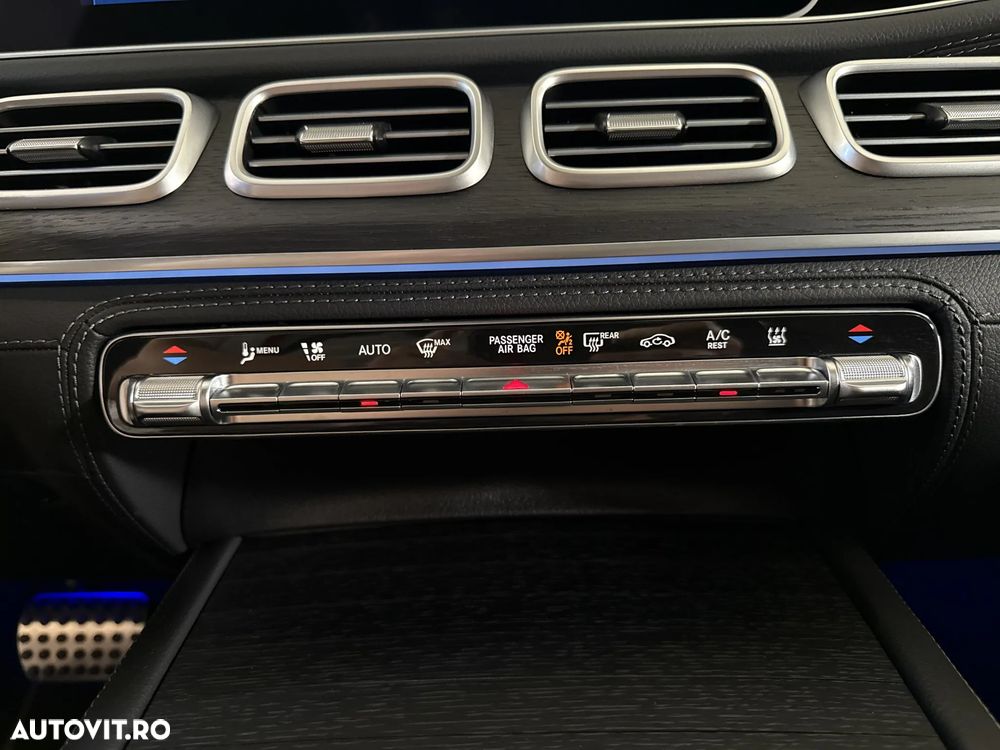 Mercedes-Benz GLS - 22