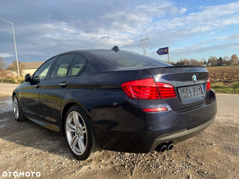 BMW Seria 5 528i xDrive Sport-Aut - 25