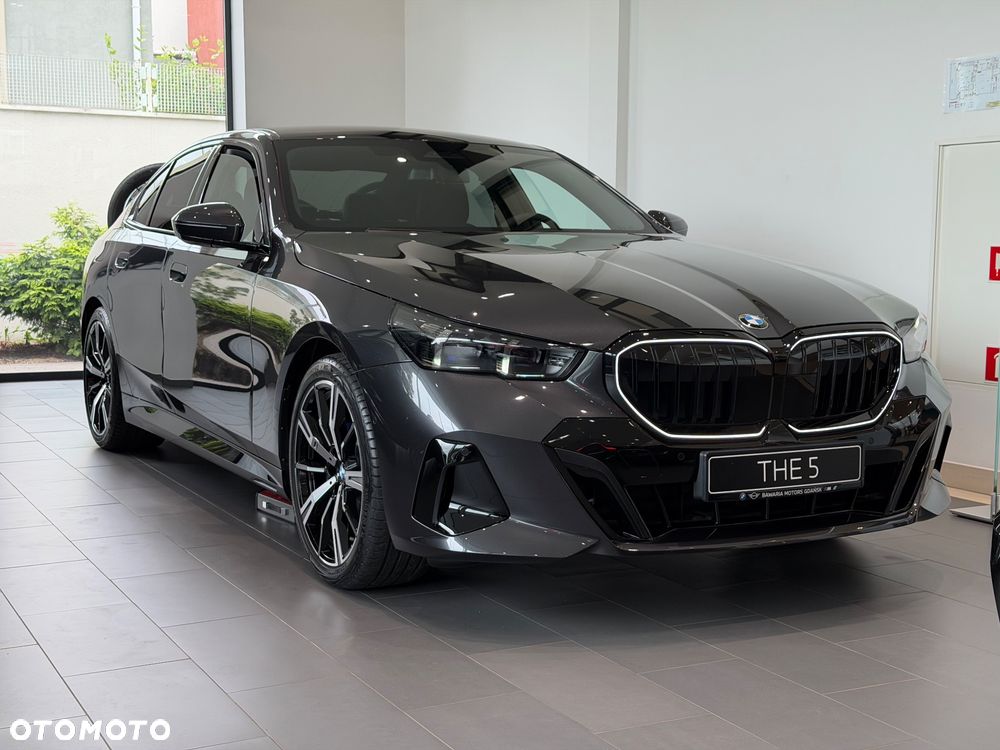 BMW Seria 5 520d xDrive mHEV - 1