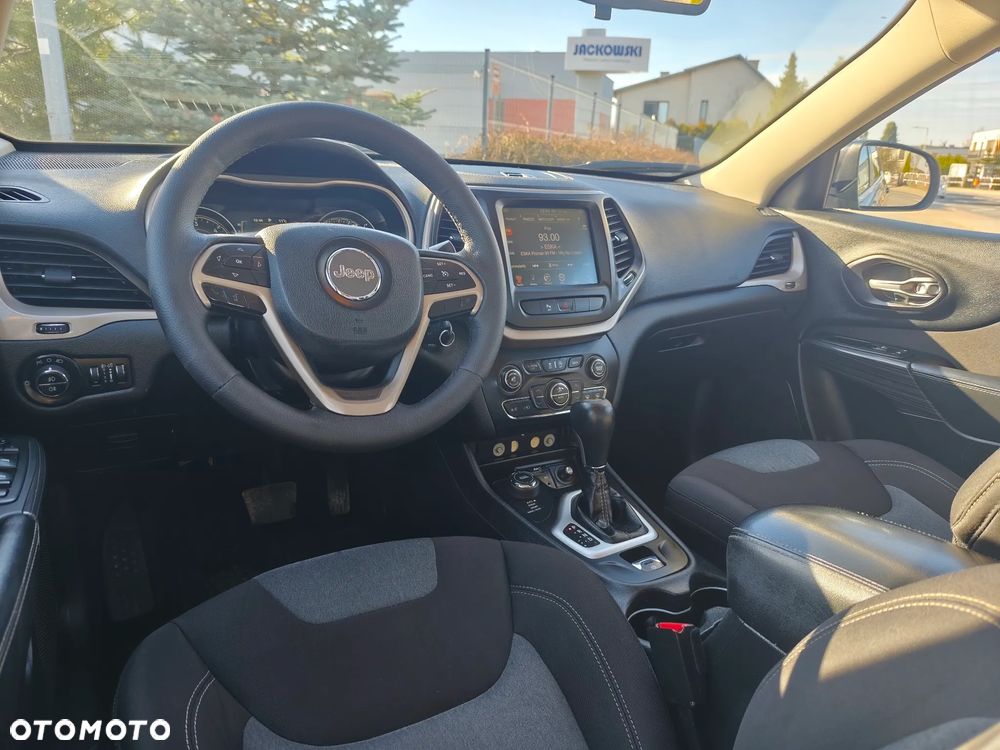 Jeep Cherokee - 7