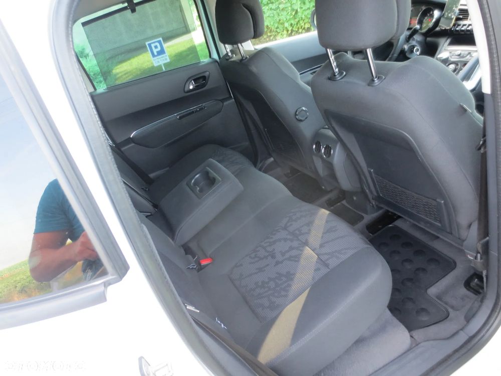 Peugeot 3008 2.0 HDi Allure - 9