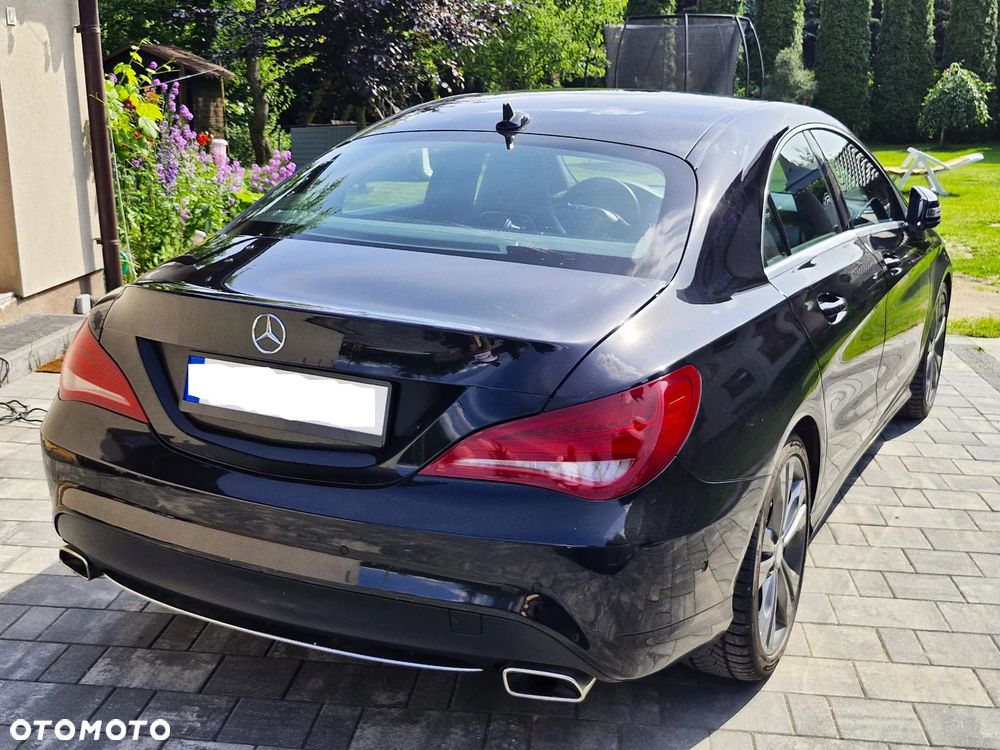 Mercedes-Benz CLA 180 Urban - 4
