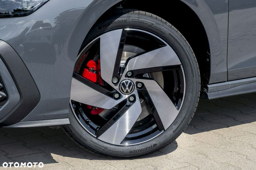 Volkswagen Golf - 4