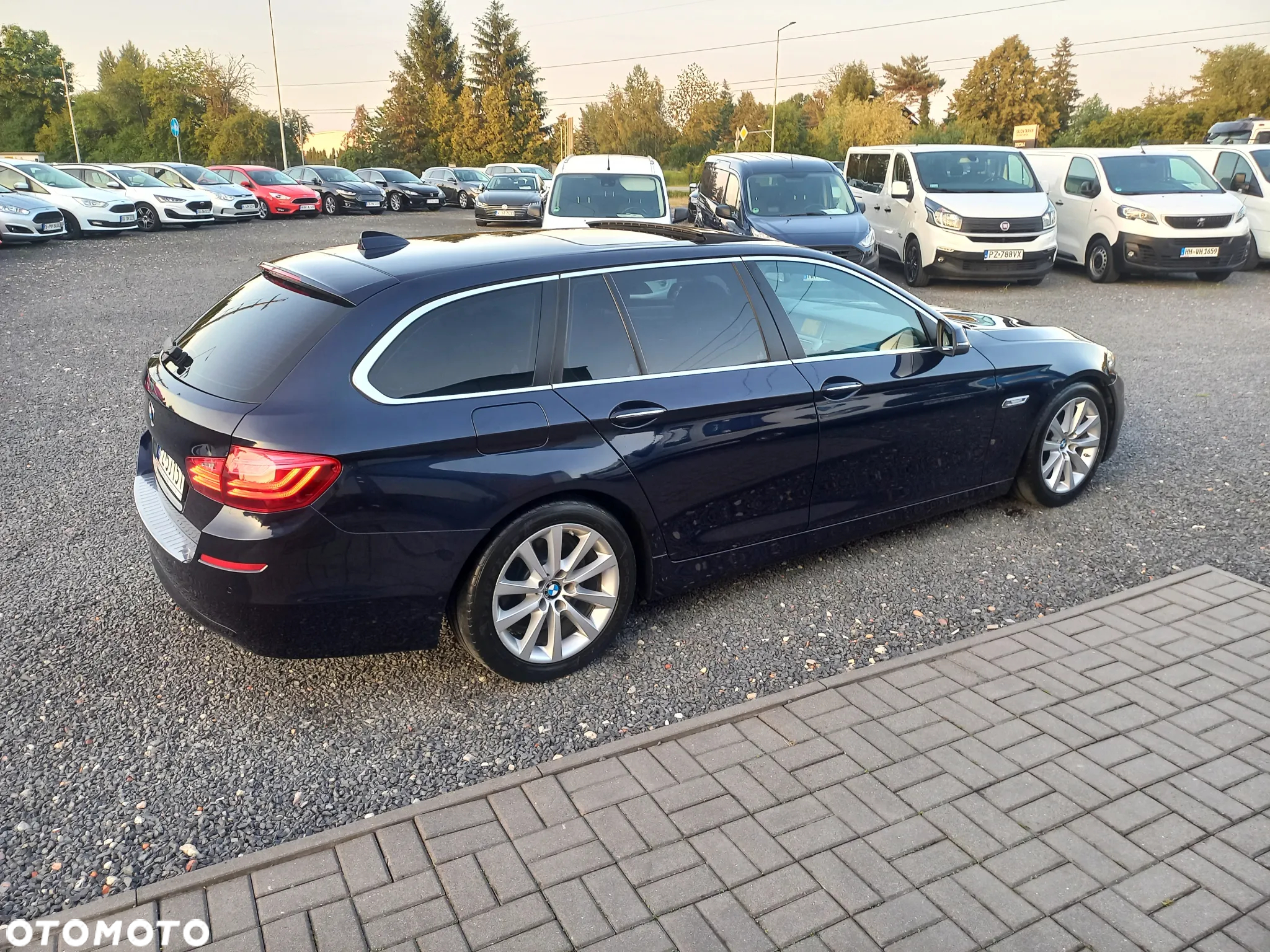 BMW Seria 5 520d Touring - 9