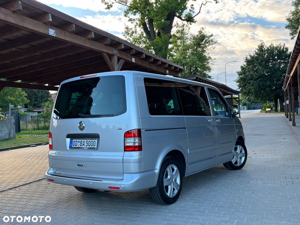 Volkswagen Multivan - 5