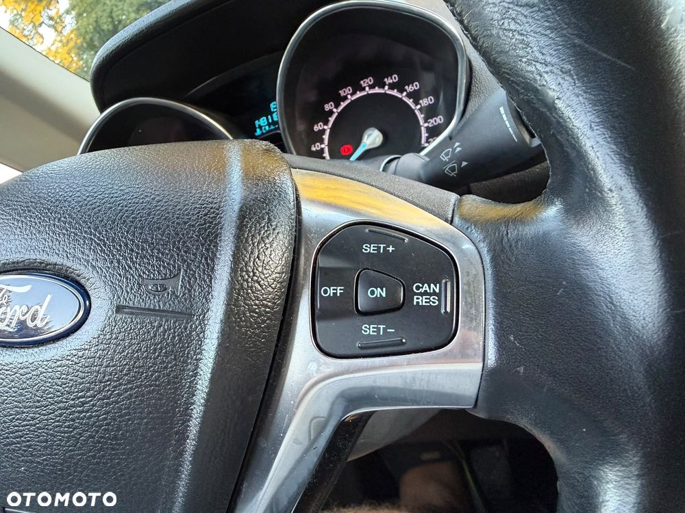 Ford EcoSport 1.0 EcoBoost TITANIUM - 27