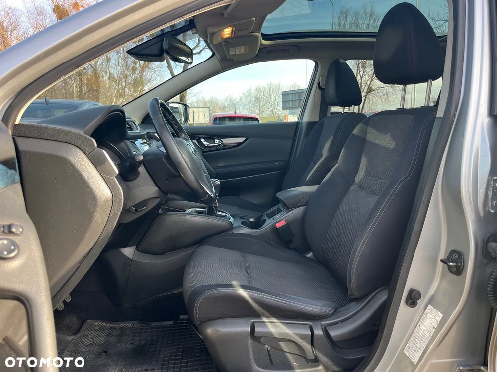 Nissan Qashqai 1.6 DIG-T N-Connecta - 10