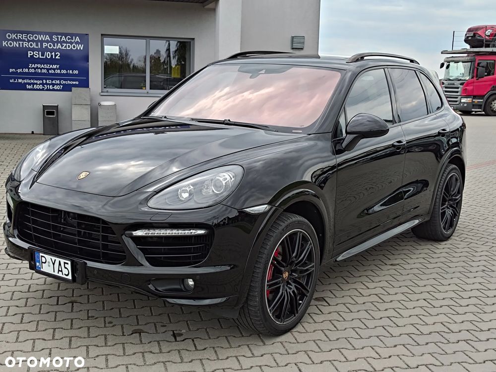Porsche Cayenne Turbo Tiptronic S - 2