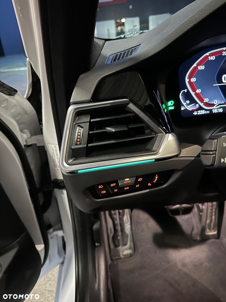 BMW Seria 3 320i M Sport sport - 12