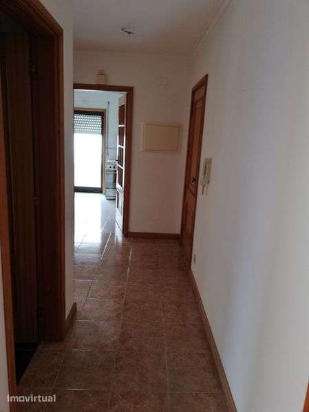 Apartamento T1 - Centro Oliveira de Azeméis - Grande imagem: 3/8