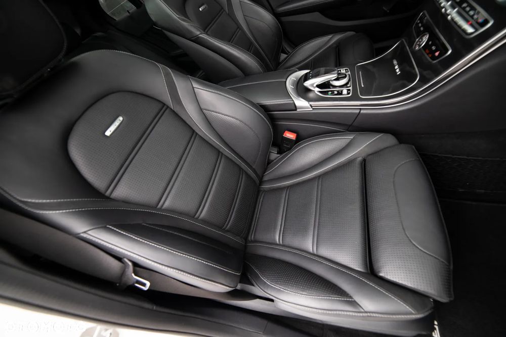 Mercedes-Benz Klasa C AMG 63 S AMG Speedshift 7G-MCT - 39