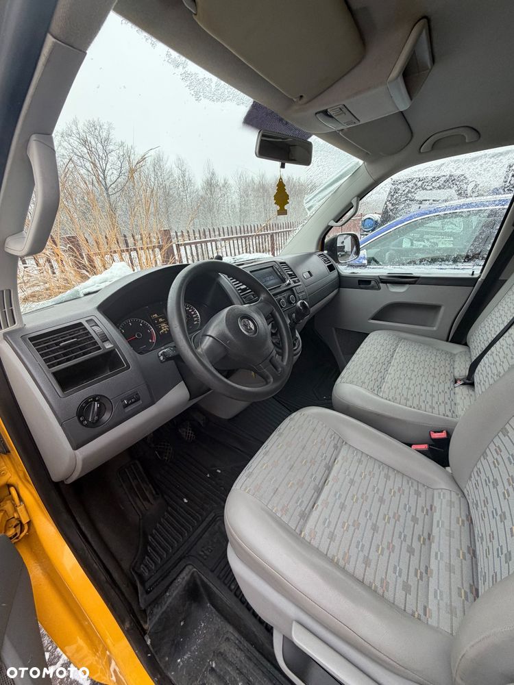 Volkswagen Transporter - 9