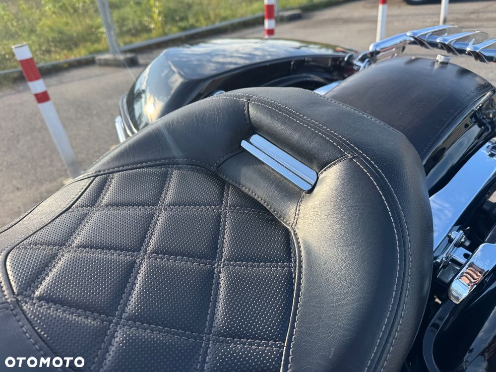 Harley-Davidson Touring Road King - 20