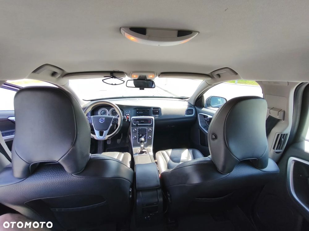 Volvo V60 D3 Summum - 12