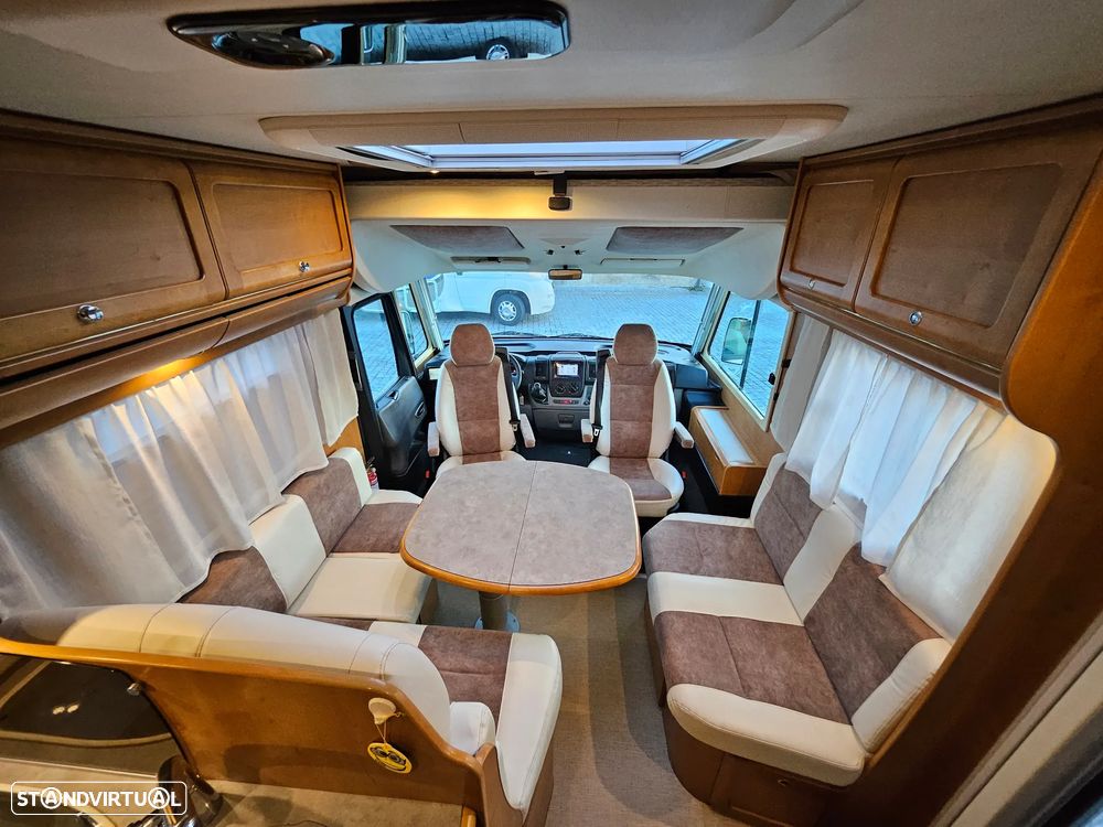 Rapido Le Randonneur 9097F CHASSI AL-KO Cama transversal + BASCULANTE - 22