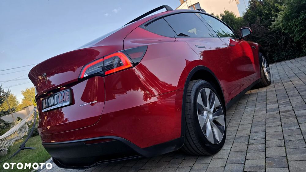 Tesla Model Y Long Range Dual Motor AWD - 16