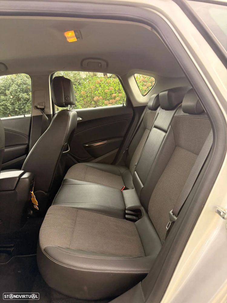 Opel Astra 1.7 CDTI Edition - 4