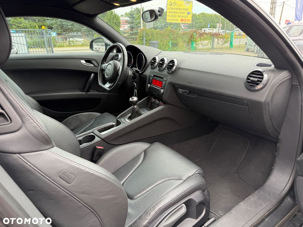 Audi TT Coupé - 12