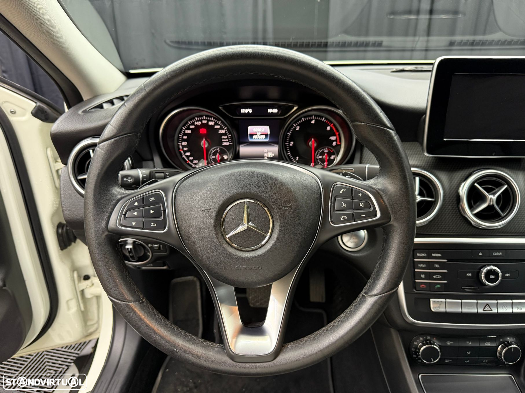 Mercedes-Benz GLA 200 (CDI) d 7G-DCT Urban - 5