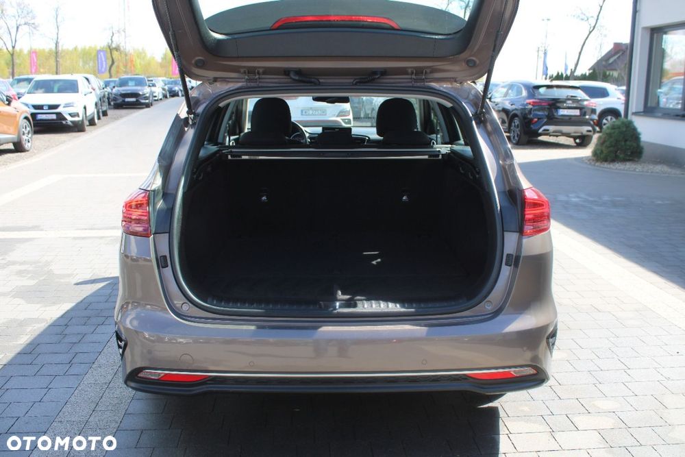 Kia Ceed - 13