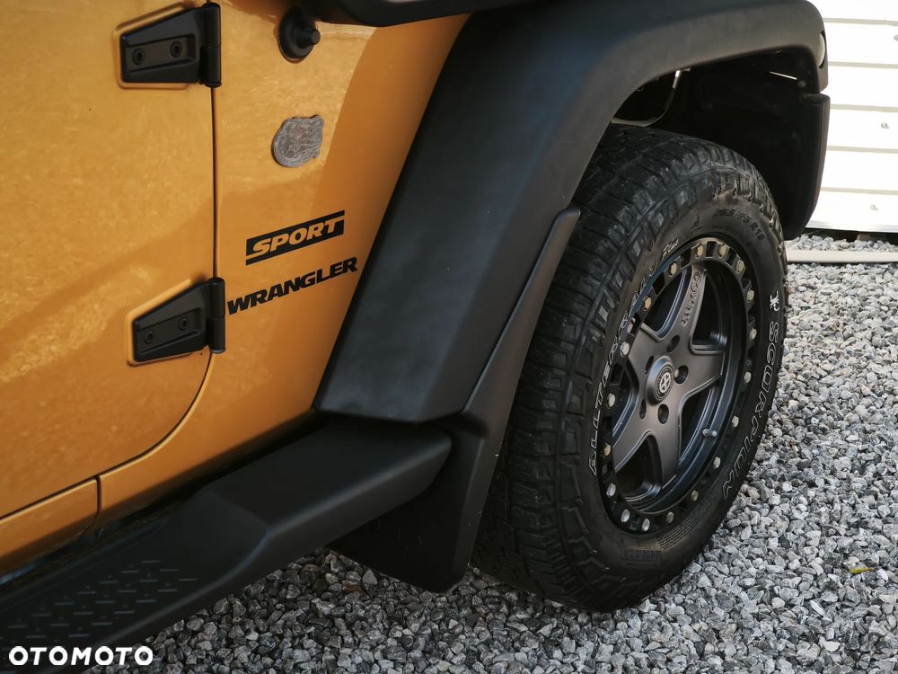 Jeep Wrangler - 25