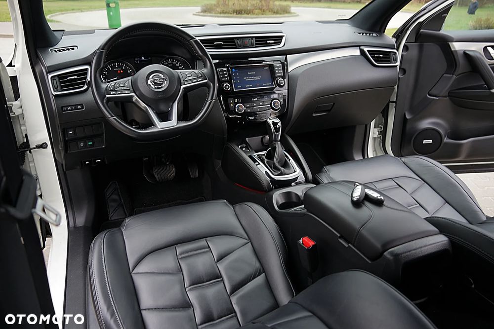 Nissan Qashqai 1.2 DIG-T Xtronic TEKNA+ - 25