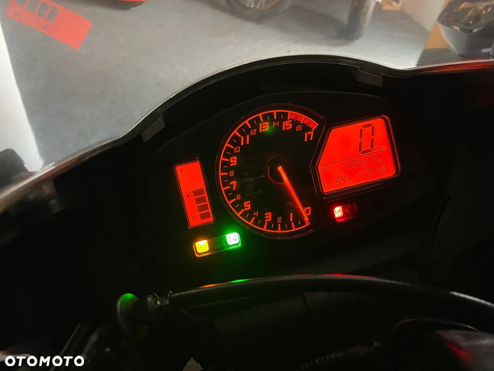 Honda CBR - 19