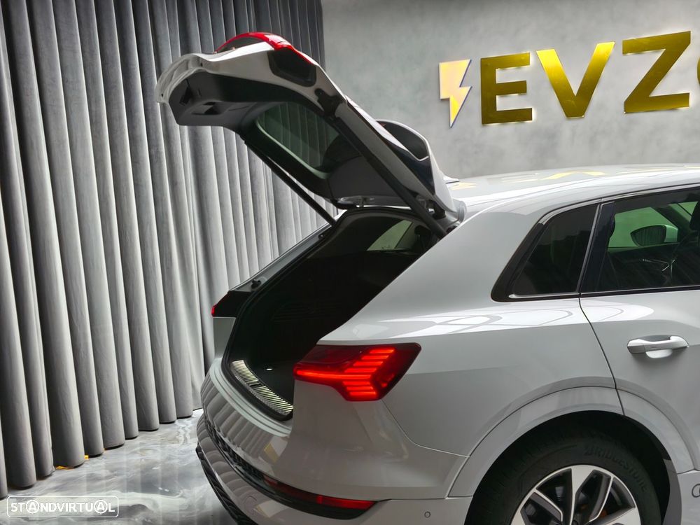 Audi e-tron 55 quattro S line - 23