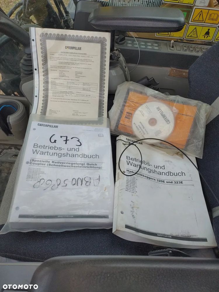 Caterpillar 320E - 8