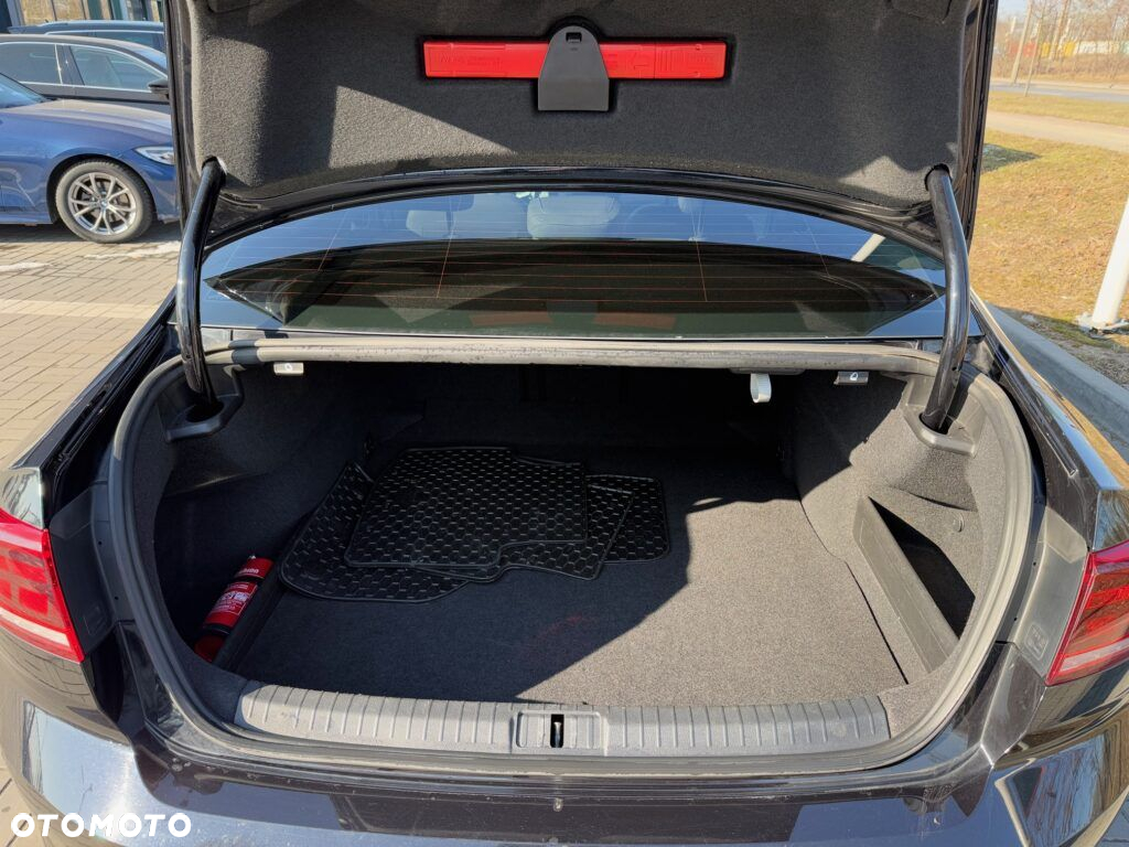 Volkswagen Passat 1.5 TSI EVO Elegance - 11