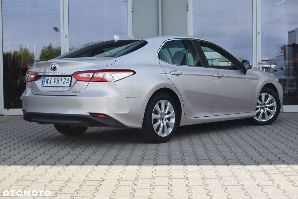 Toyota Camry 2.5 Hybrid Comfort CVT - 10