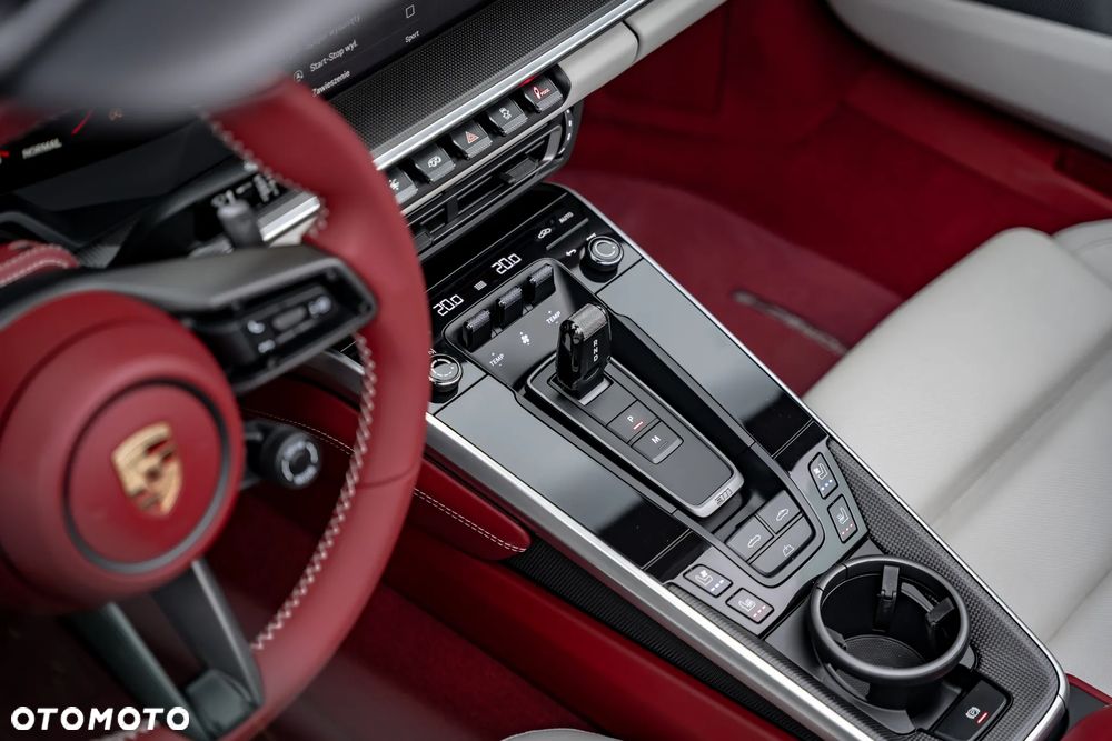 Porsche 911 Turbo S - 28