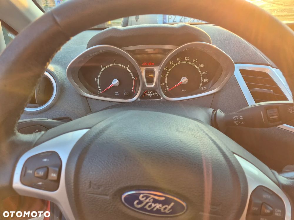 Ford Fiesta - 12