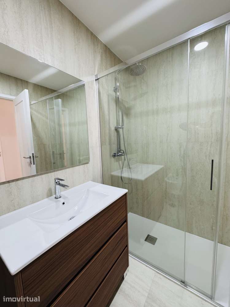 Apartamento T3 com varanda e garagem em Braga - Grande imagem: 4/20