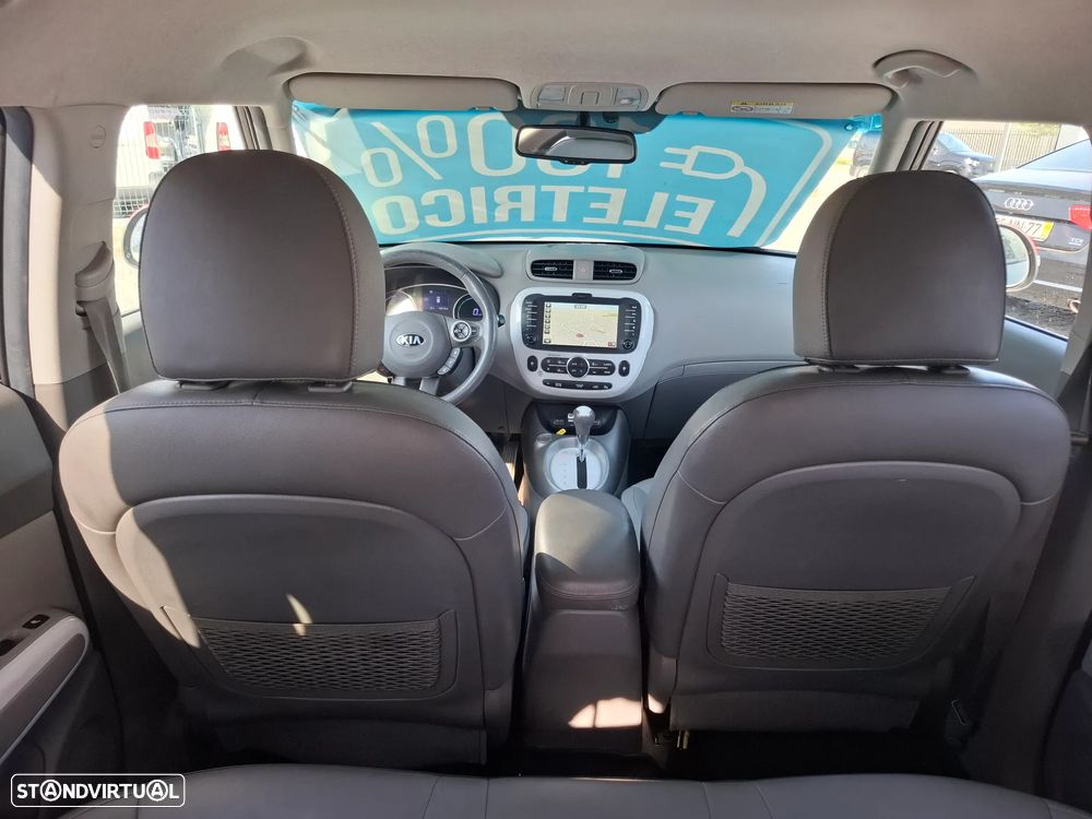 Kia e-Soul EV Play - 11