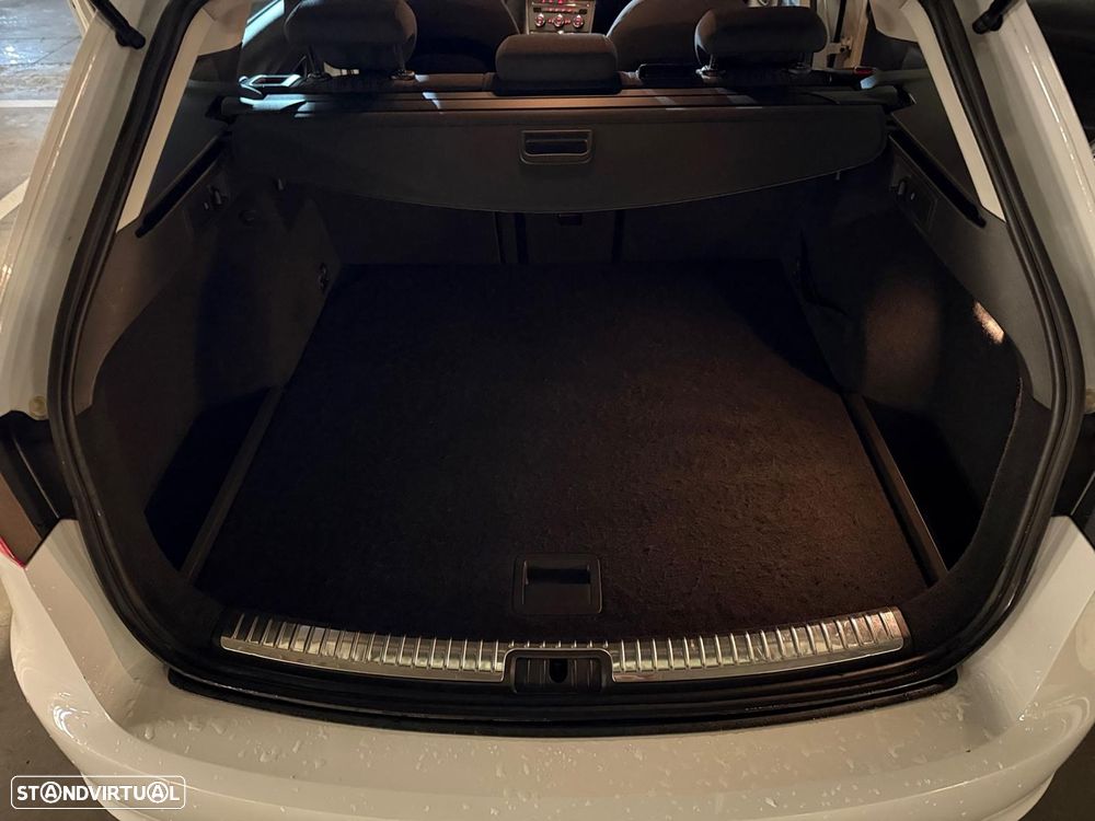 SEAT Leon ST 1.6 TDI Reference Ecomotive - 12