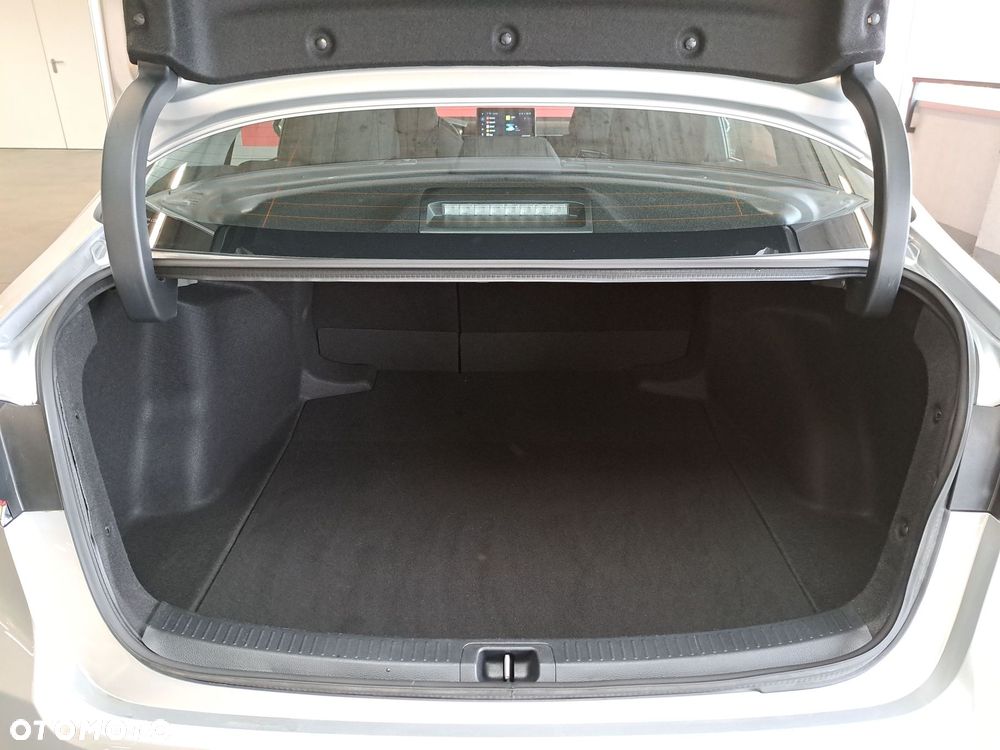 Toyota Corolla 1.8 Hybrid Comfort - 14