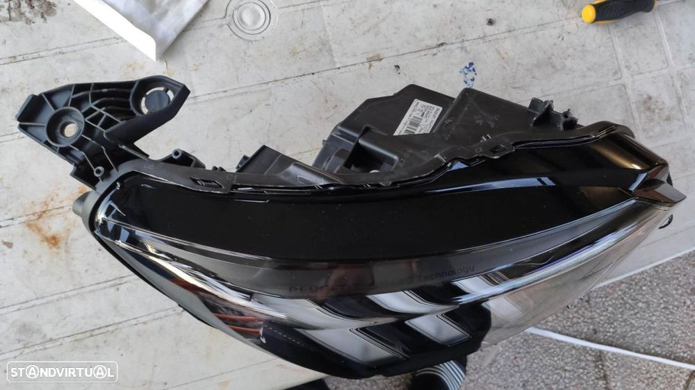 farol direito full Led Peugeot 208 completo - 9