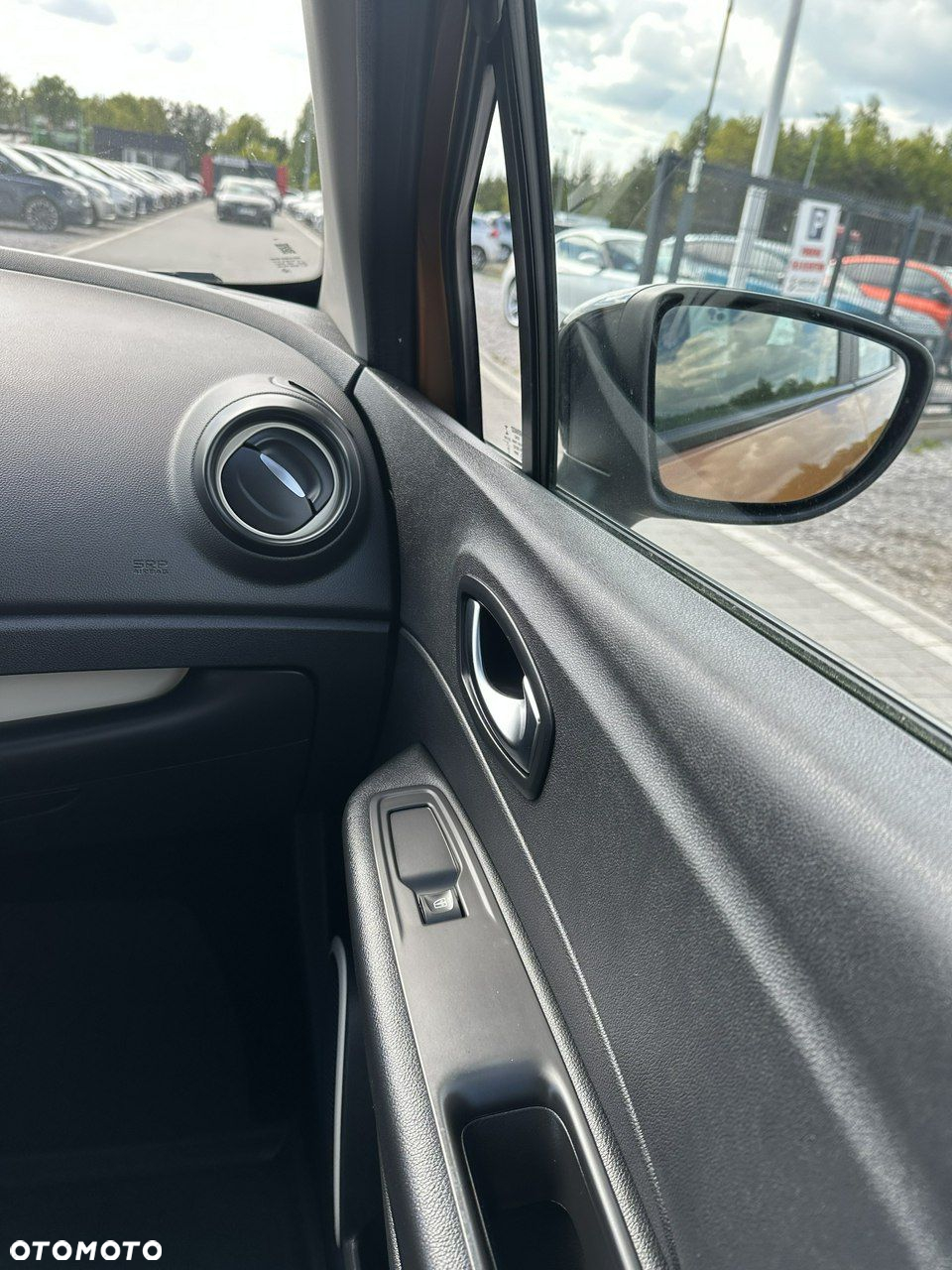 Renault Captur - 19
