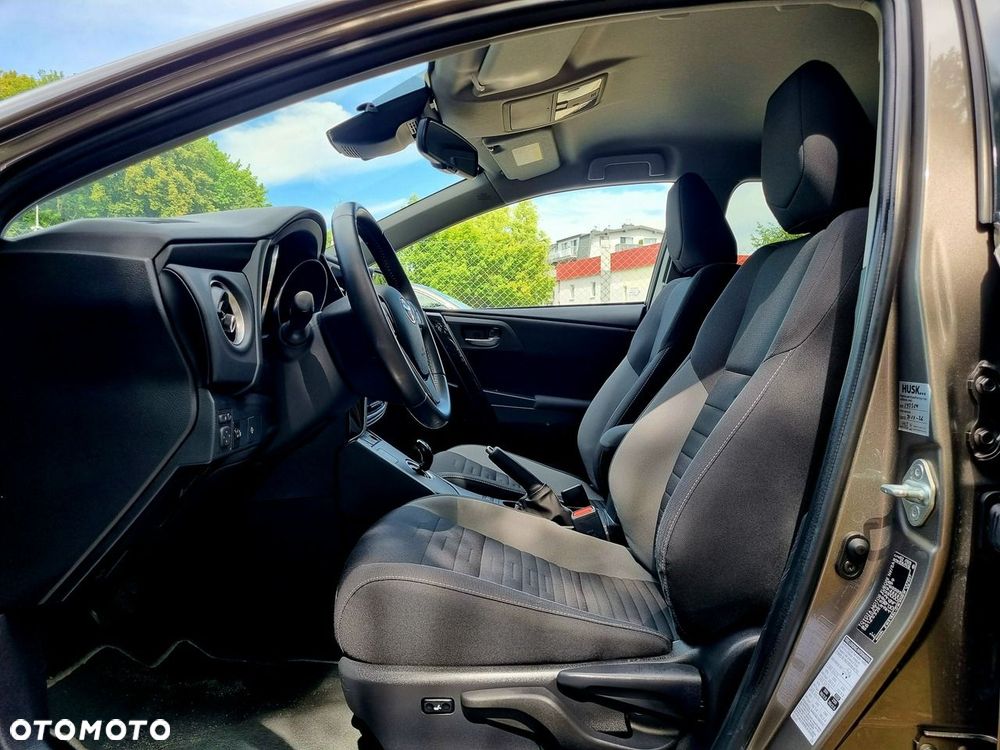 Toyota Auris Hybrid 135 Selection - 9