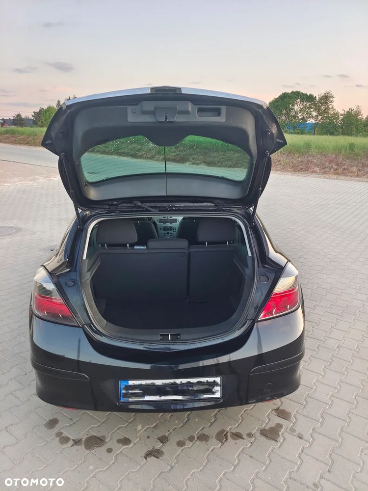 Opel Astra GTC 1.6 Edition - 19