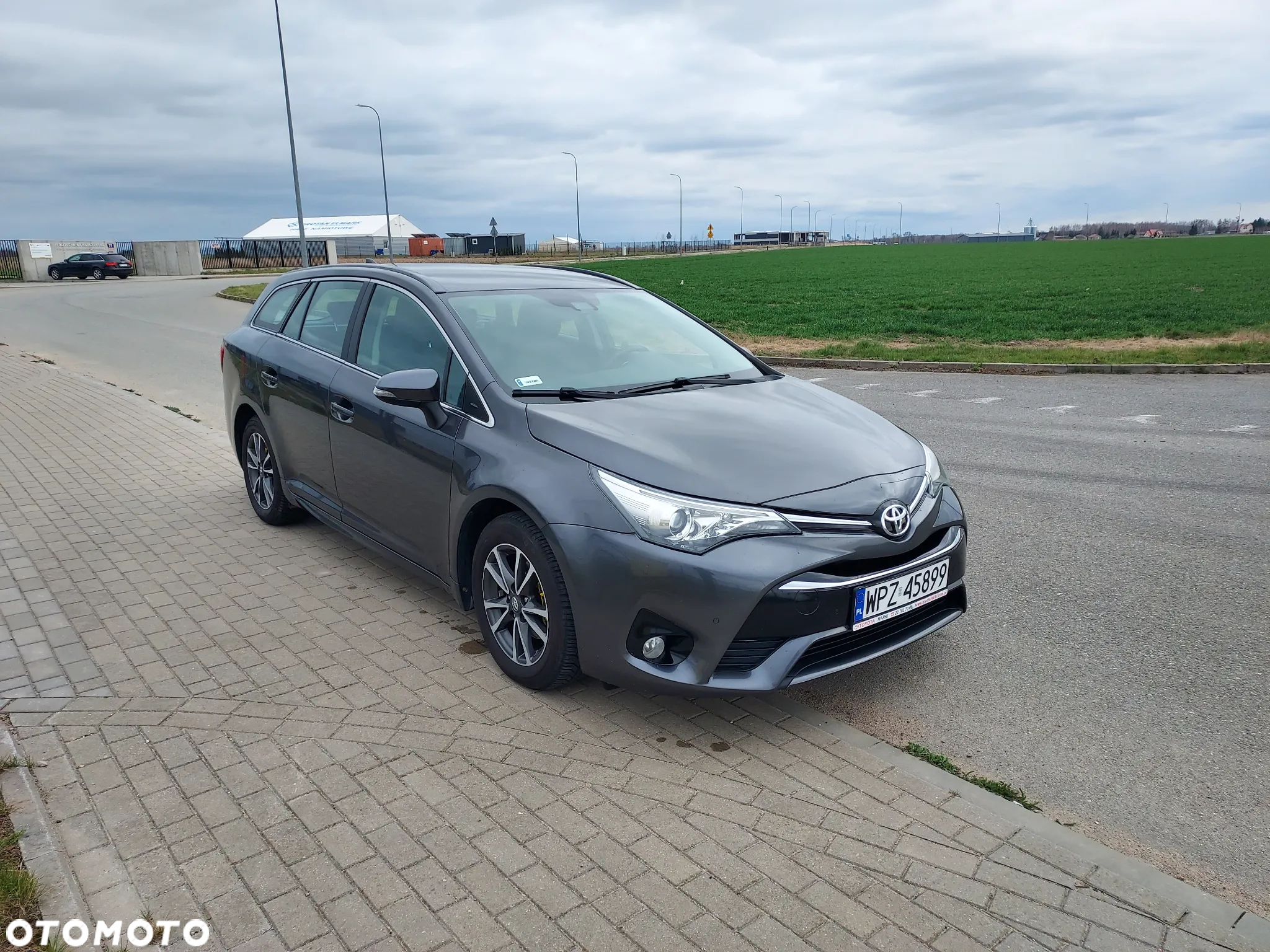 Toyota Avensis 2.0 Premium MS - 13