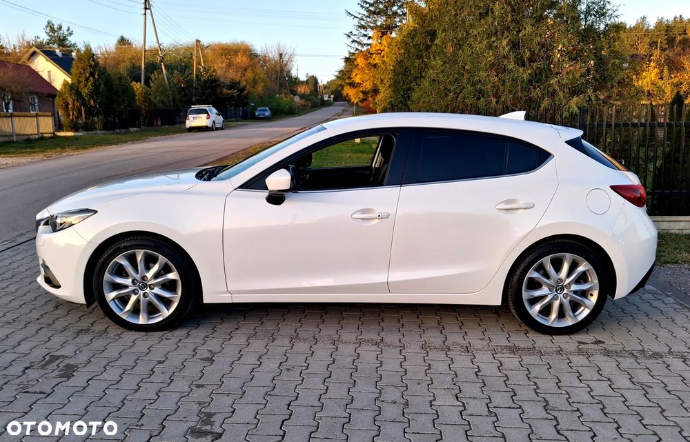Mazda 3 2016 photo 3