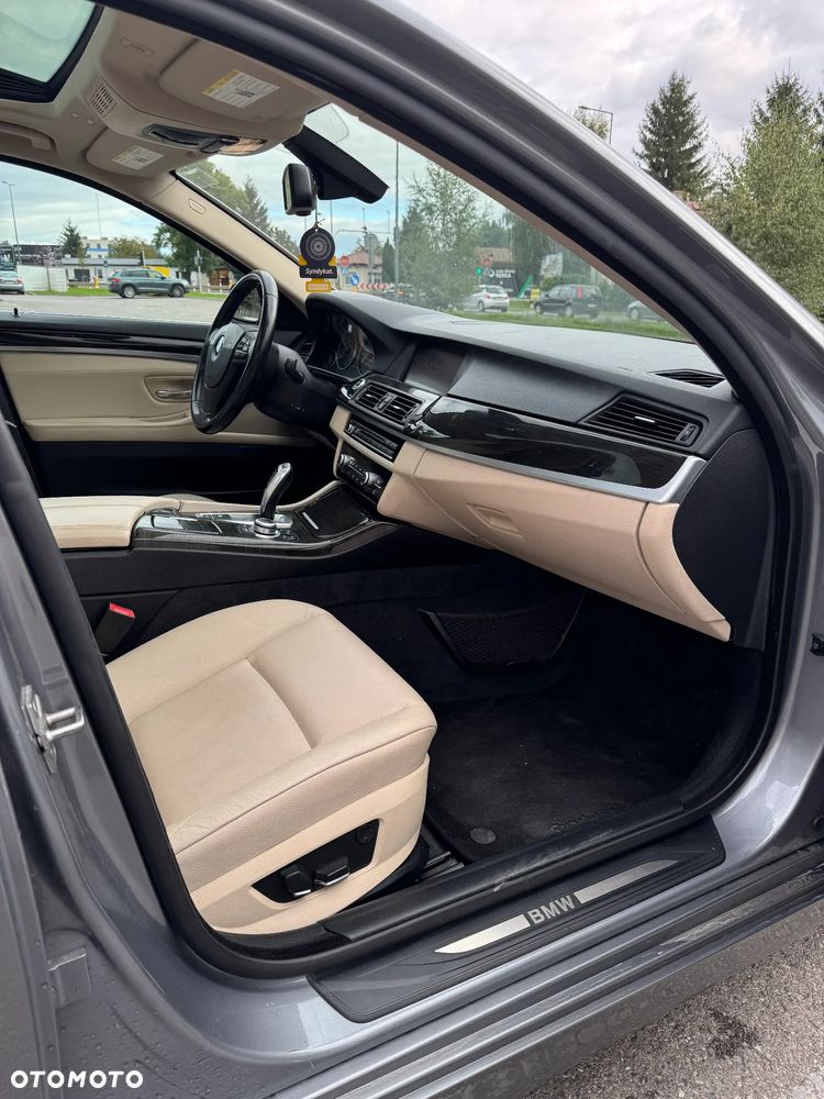 BMW Seria 5 535i xDrive - 8