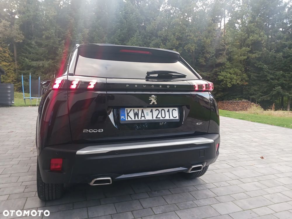 Peugeot 2008 PureTech 130 EAT8 GT - 4