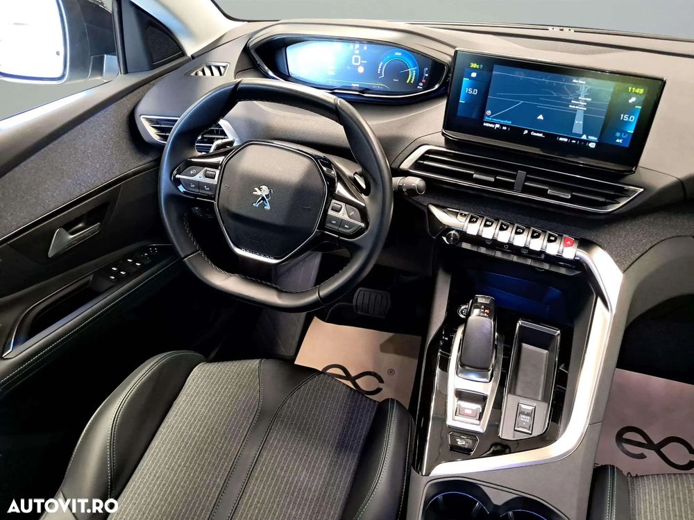 Peugeot 3008 PHEV 300 EAT8 4X4 Allure Pack - 13
