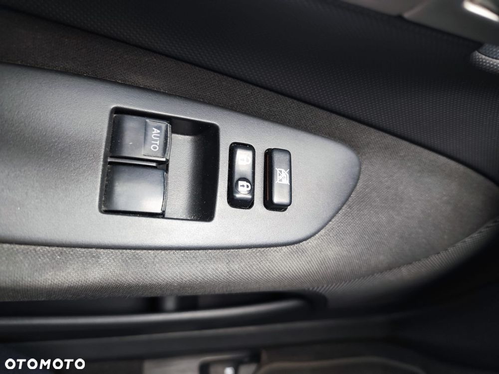 Toyota Auris 1.33 VVT-i Terra - 11