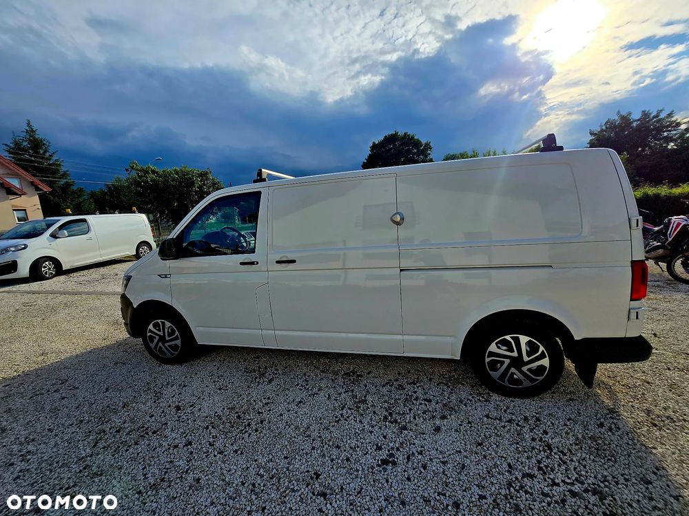 Volkswagen Transporter - 12